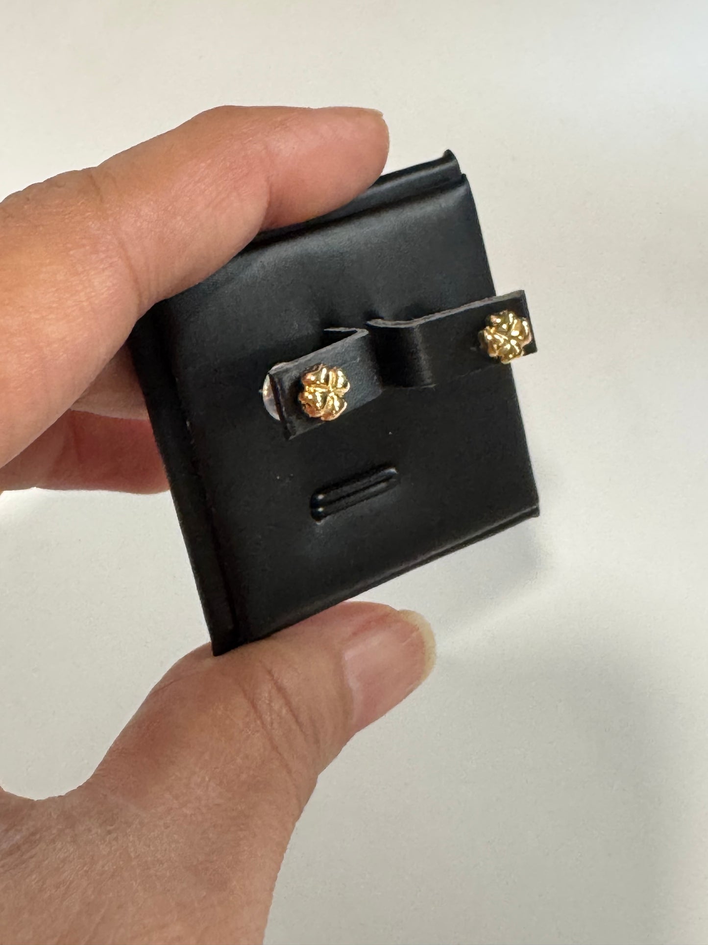 Classic Gold Clover Studs Small