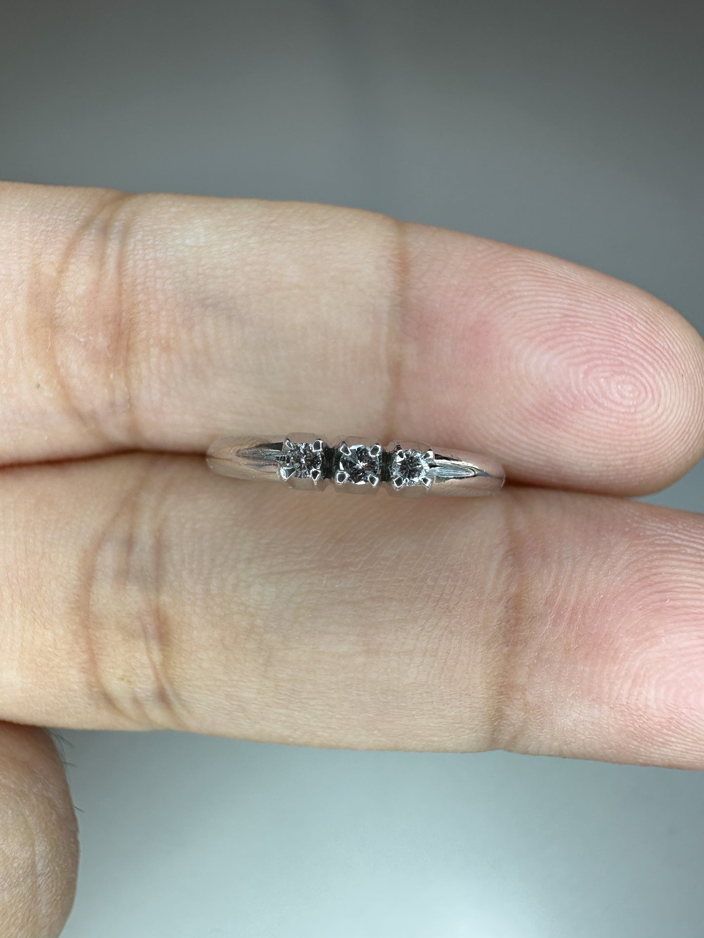 Gwen Tri-diamond Ring