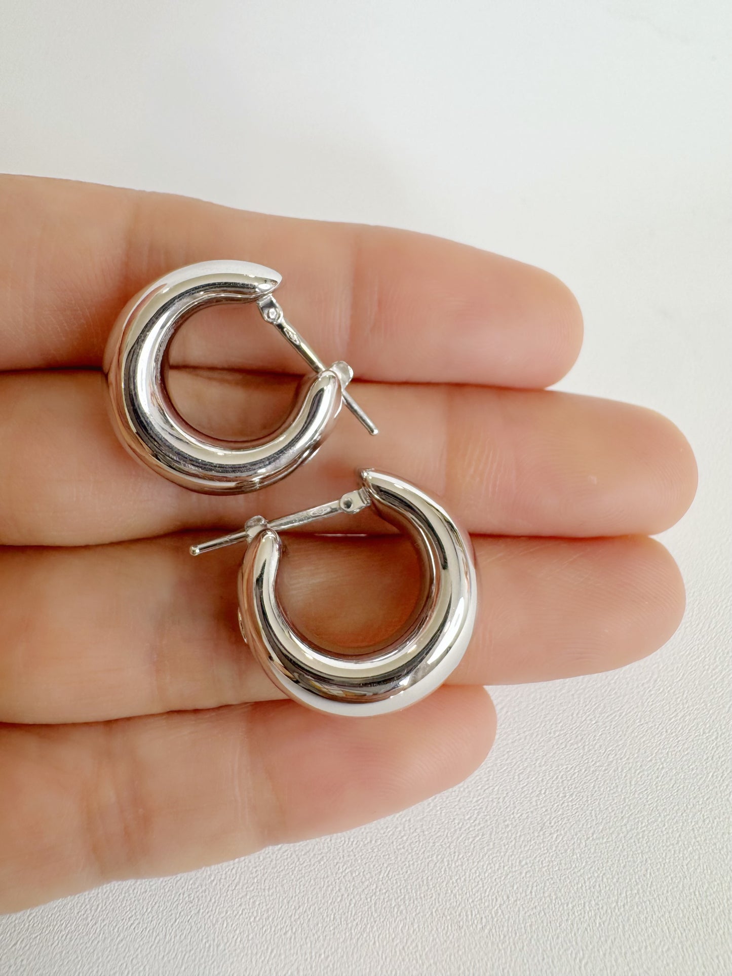 Coleen Chunky Huggies Earrings in 18K White Gold