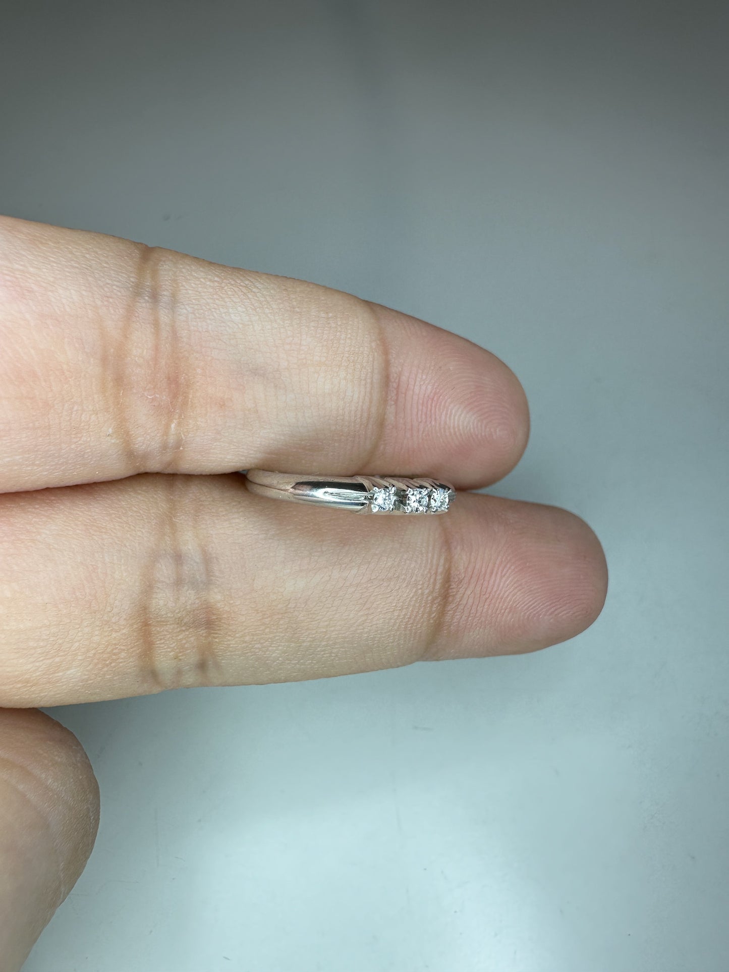 Gwen Tri-diamond Ring