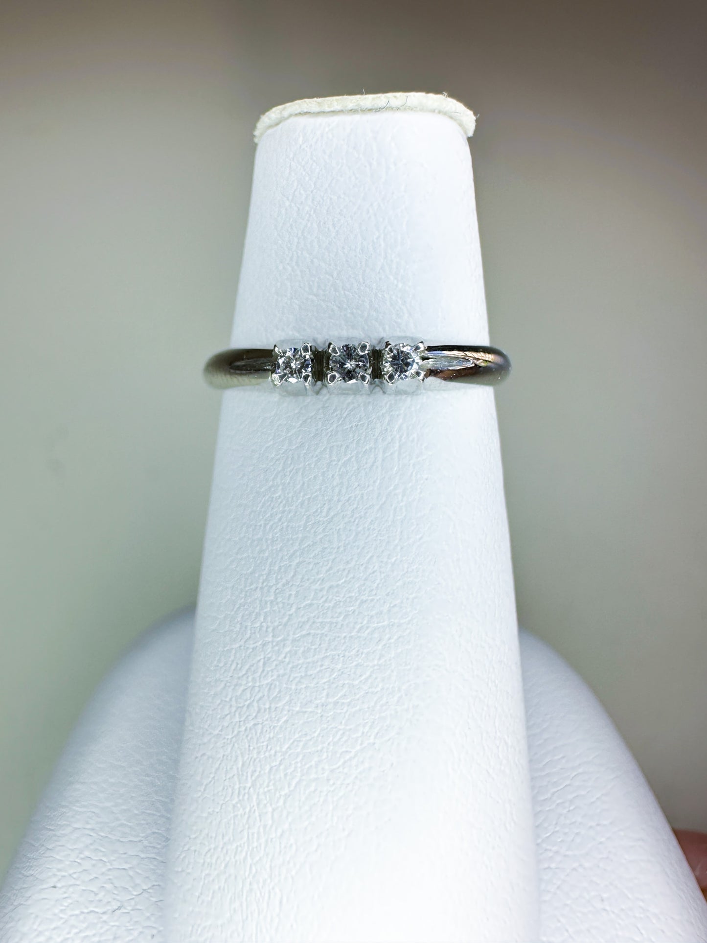 Gwen Tri-diamond Ring