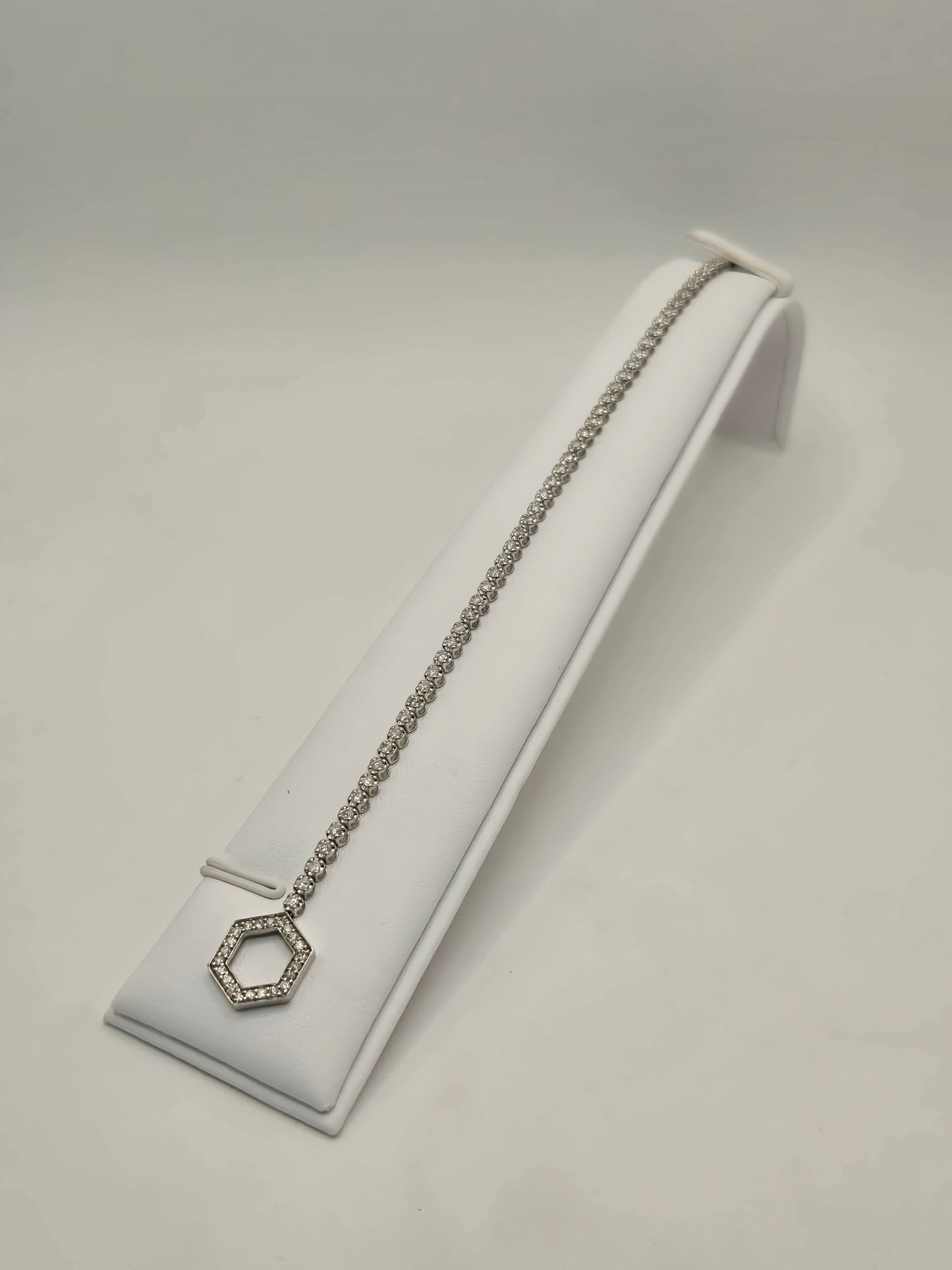 Melania Tennis Bracelet (Geometric Clasp)