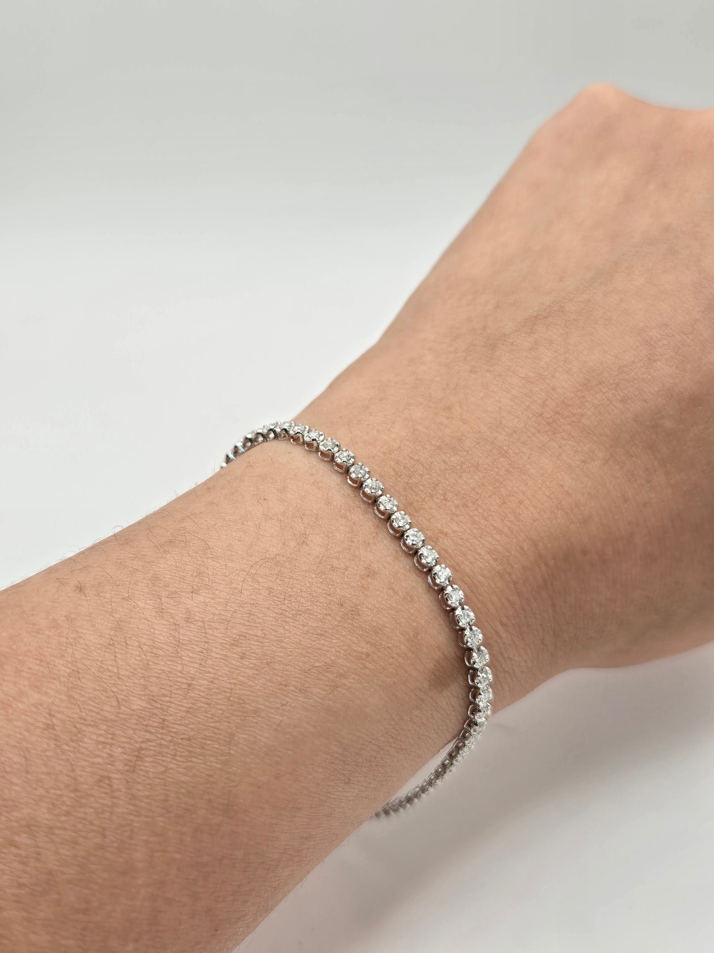 Melania Tennis Bracelet (Geometric Clasp)