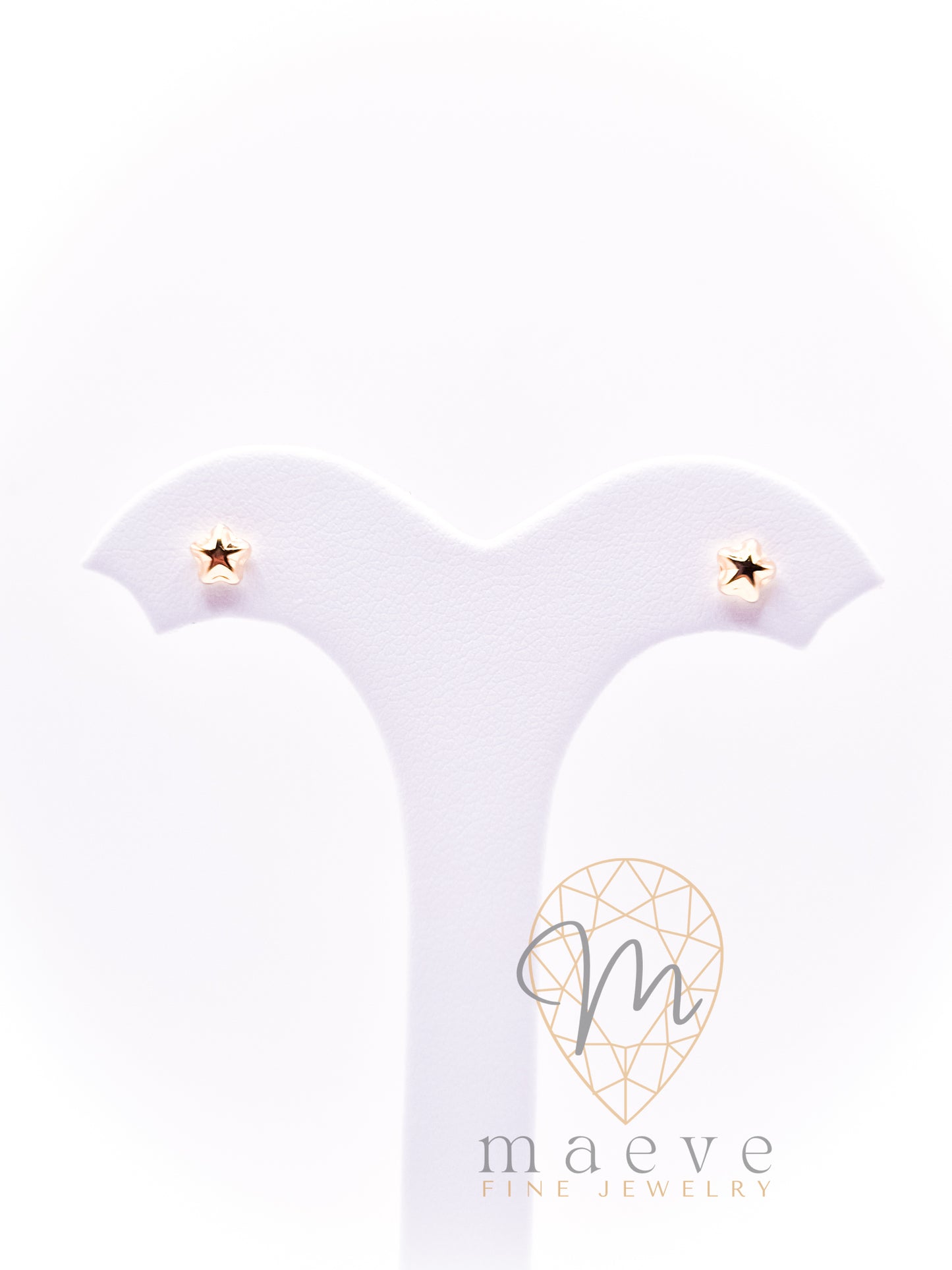 Classic Gold Star-shaped Studs Small