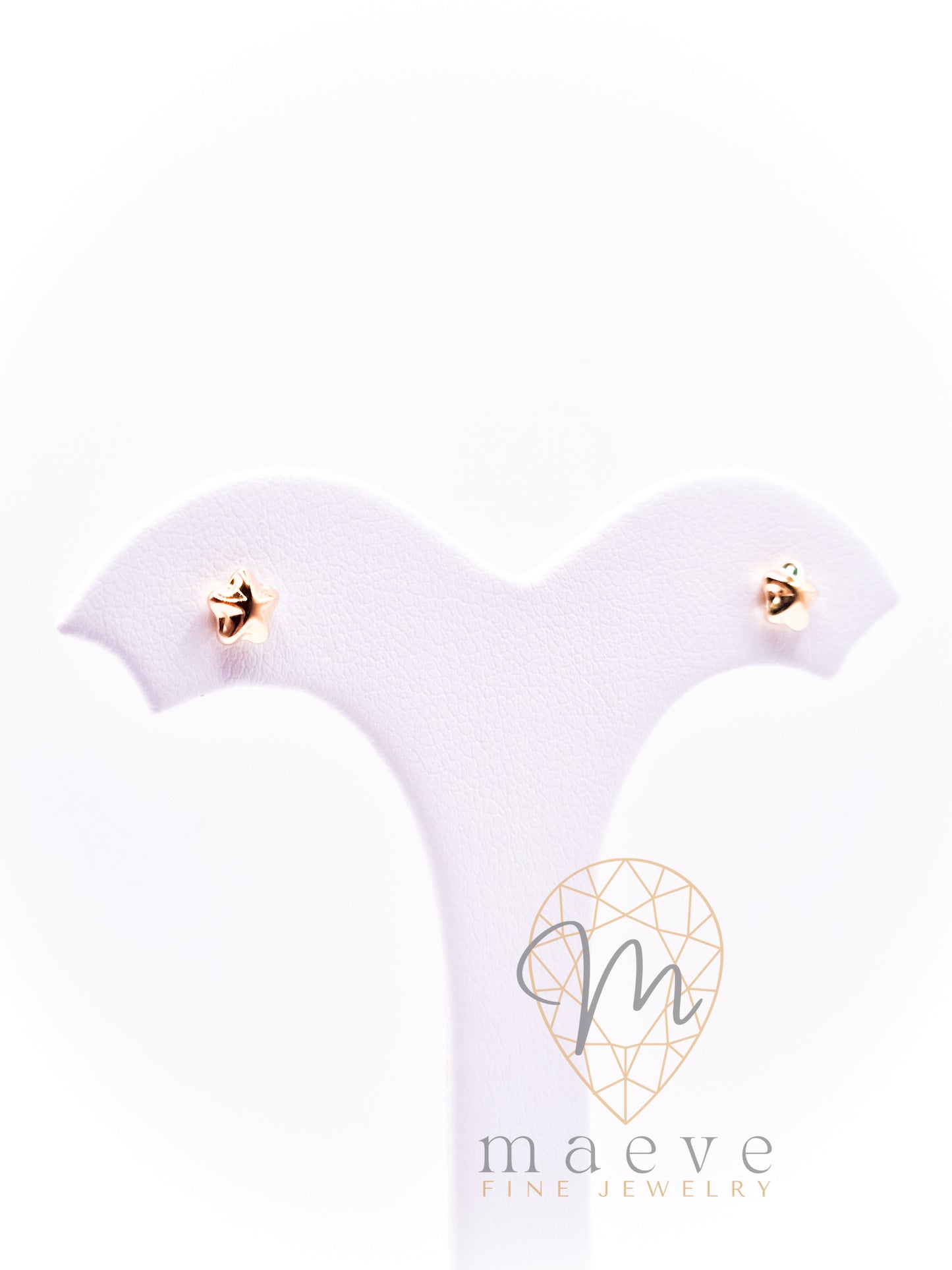 Classic Gold Star-shaped Studs Small