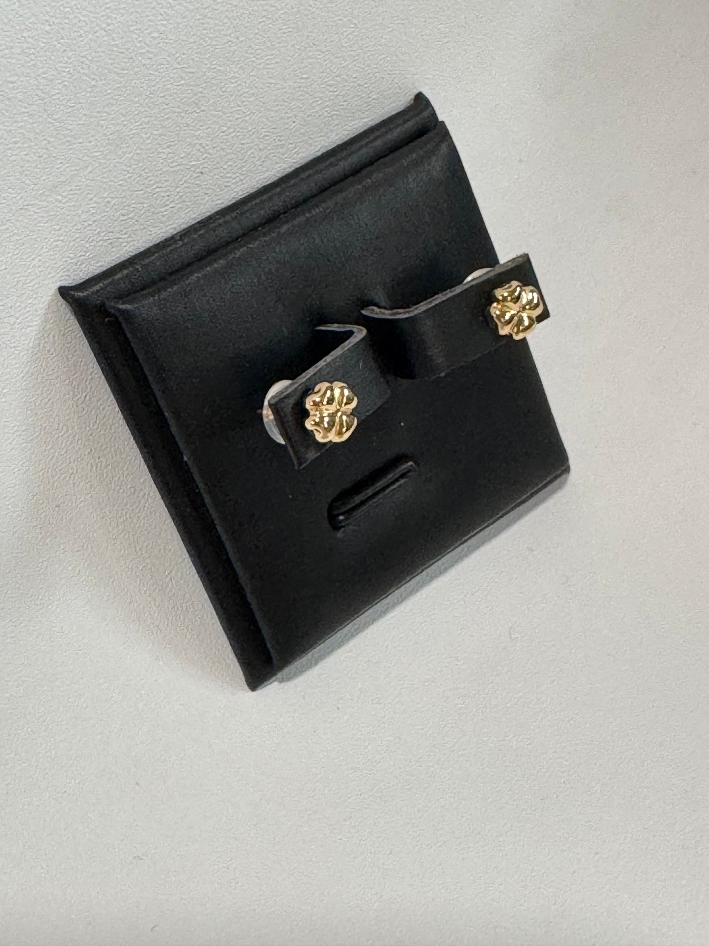Classic Gold Clover Studs Small