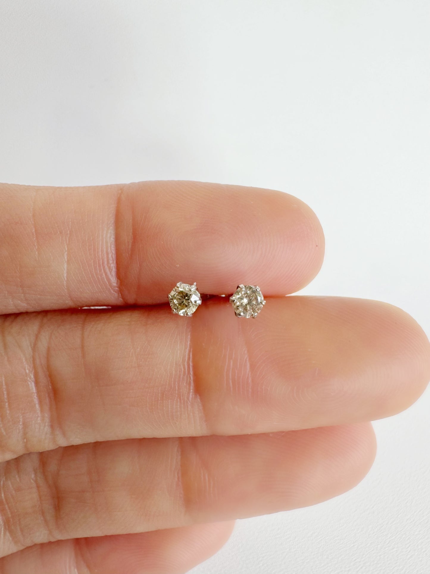 Delilah 0.20 carat Diamond Stud Earrings in Platinum