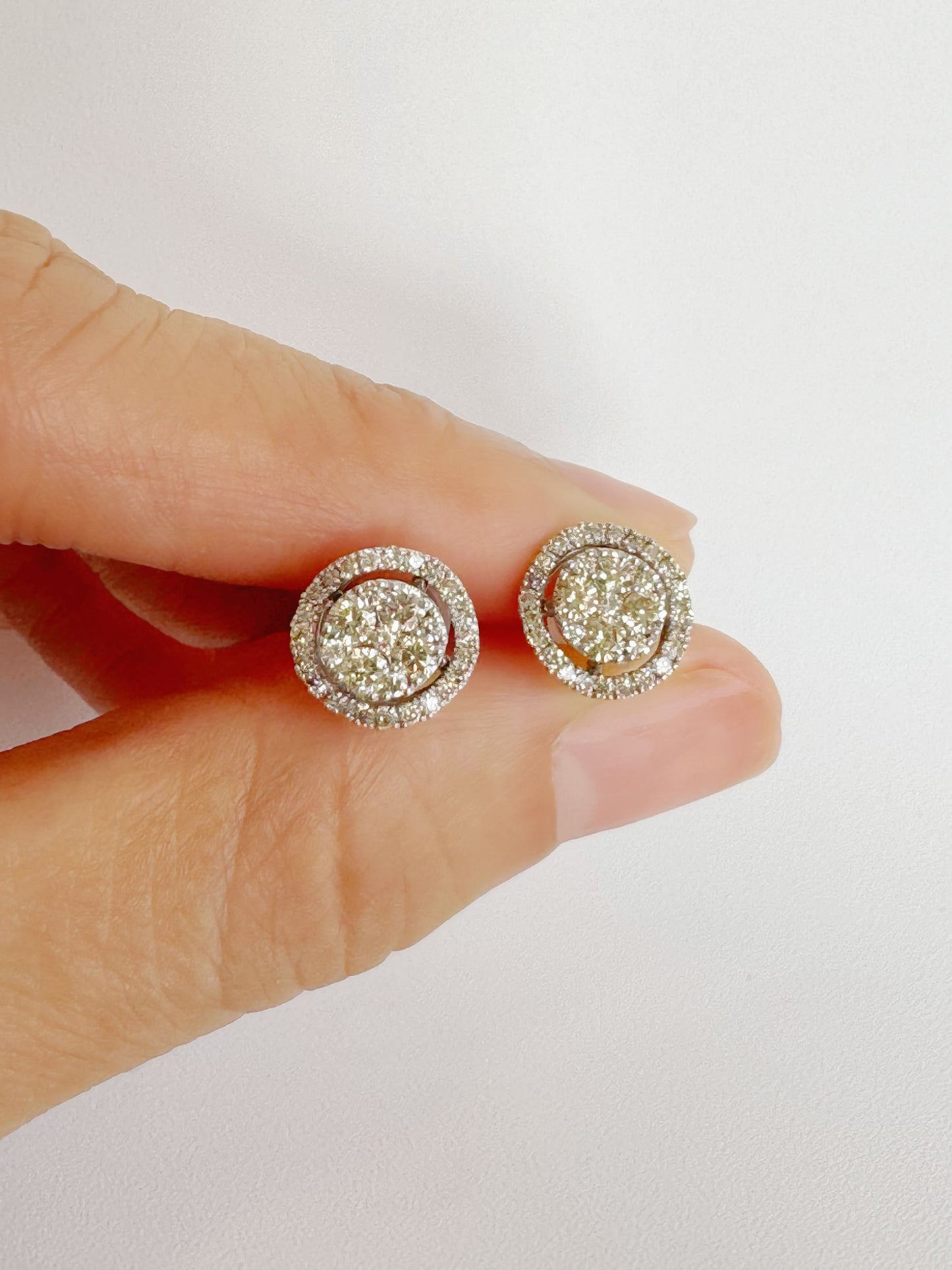 Francesca Round Illusion Diamond Studs With Halo (Natural Diamonds)