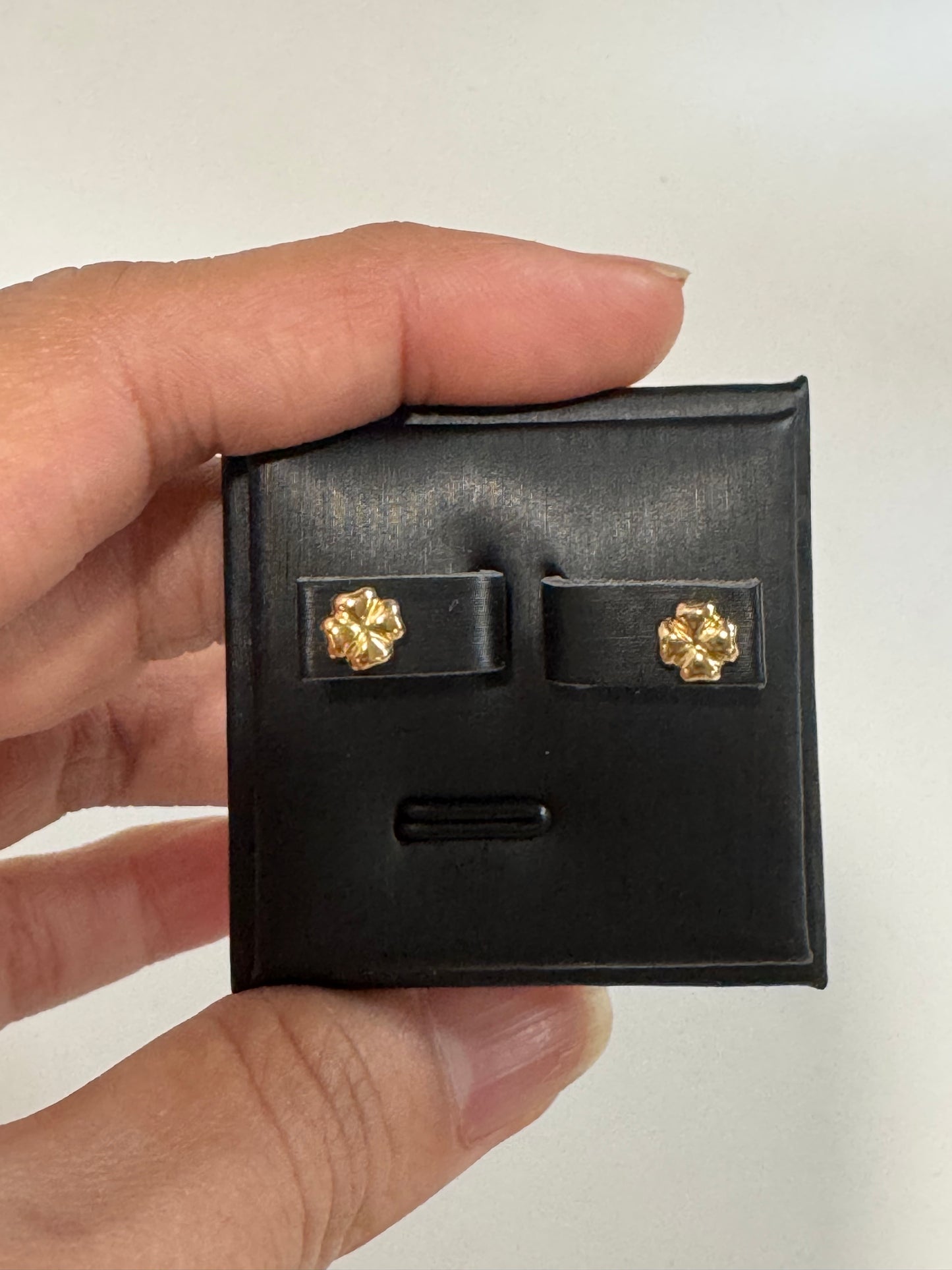 Classic Gold Clover Studs Small