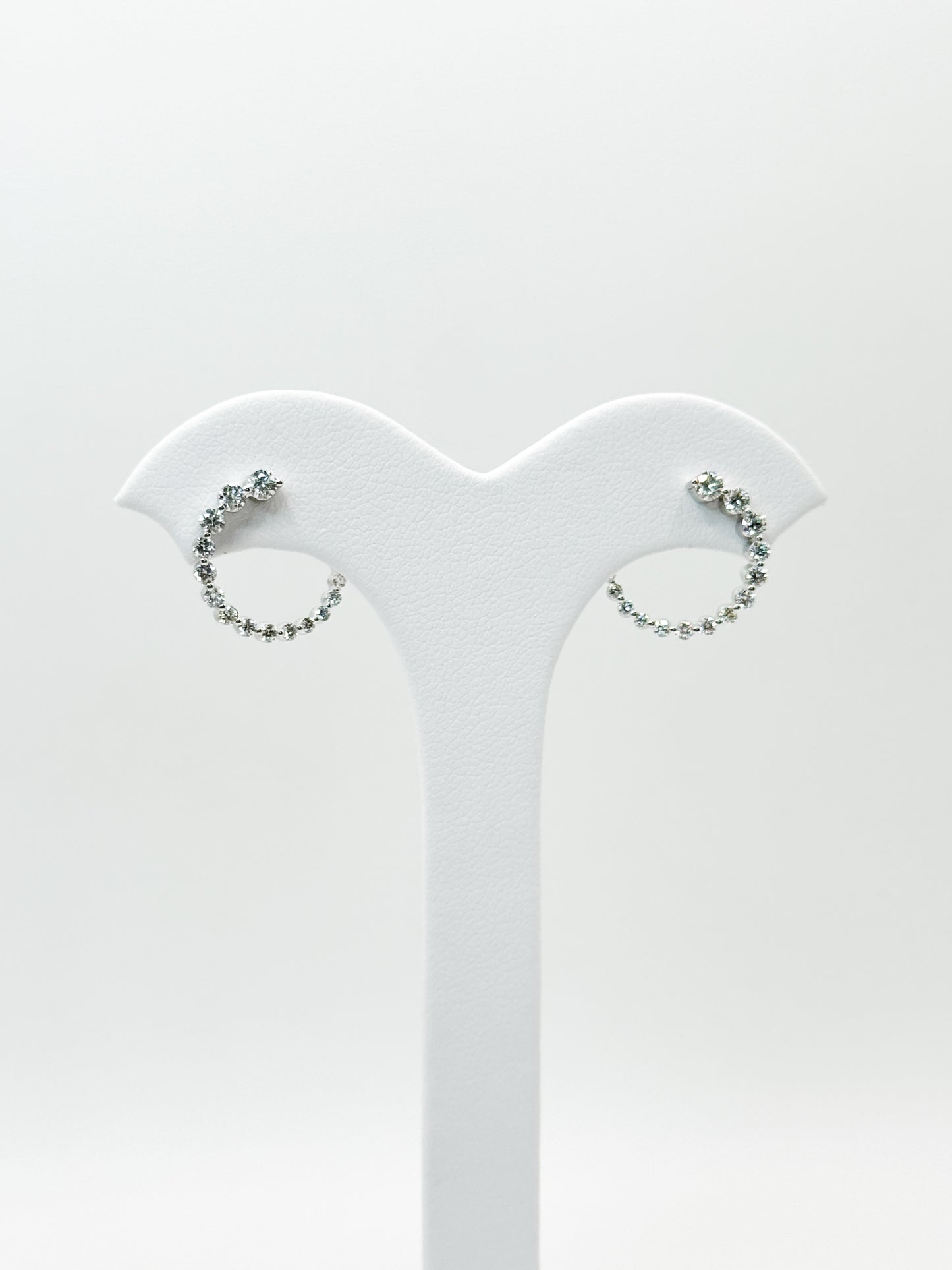 Noele Hoops