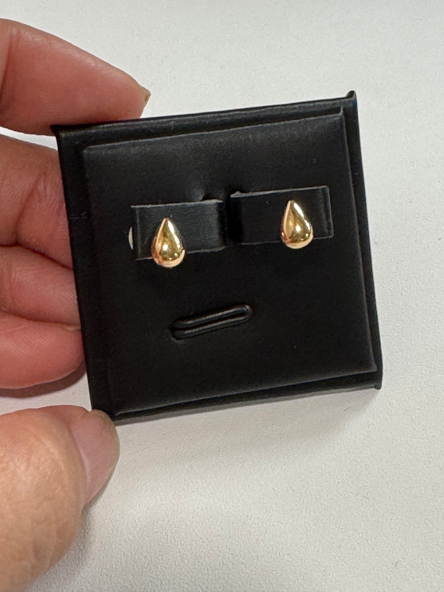 Classic Gold Teardrop Studs Medium