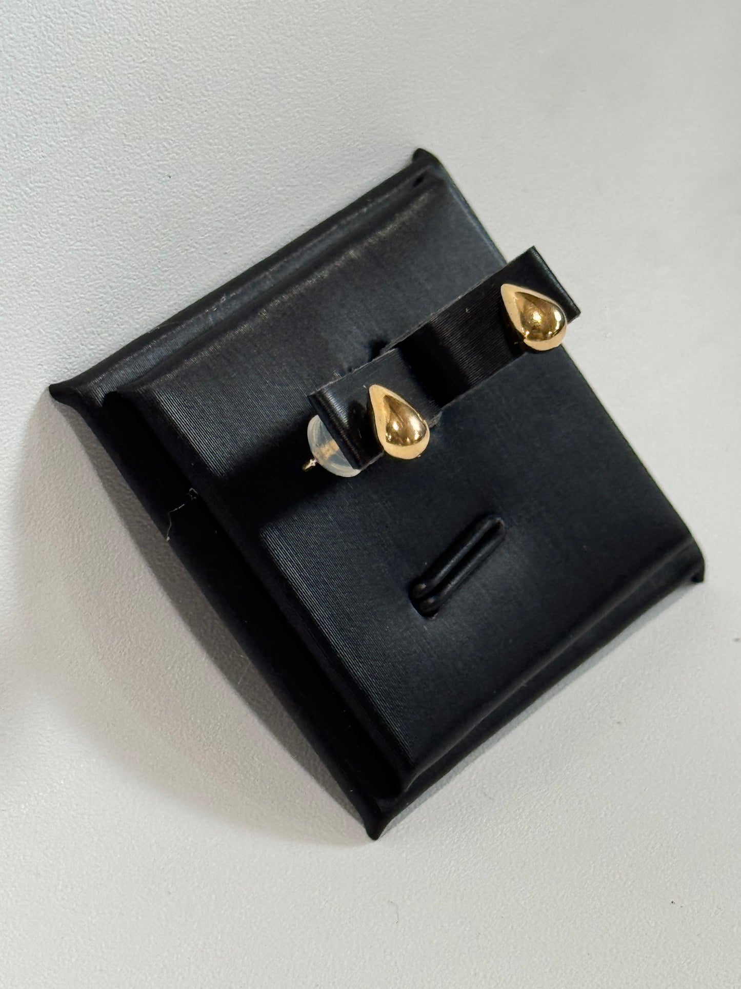 Classic Gold Teardrop Studs Medium