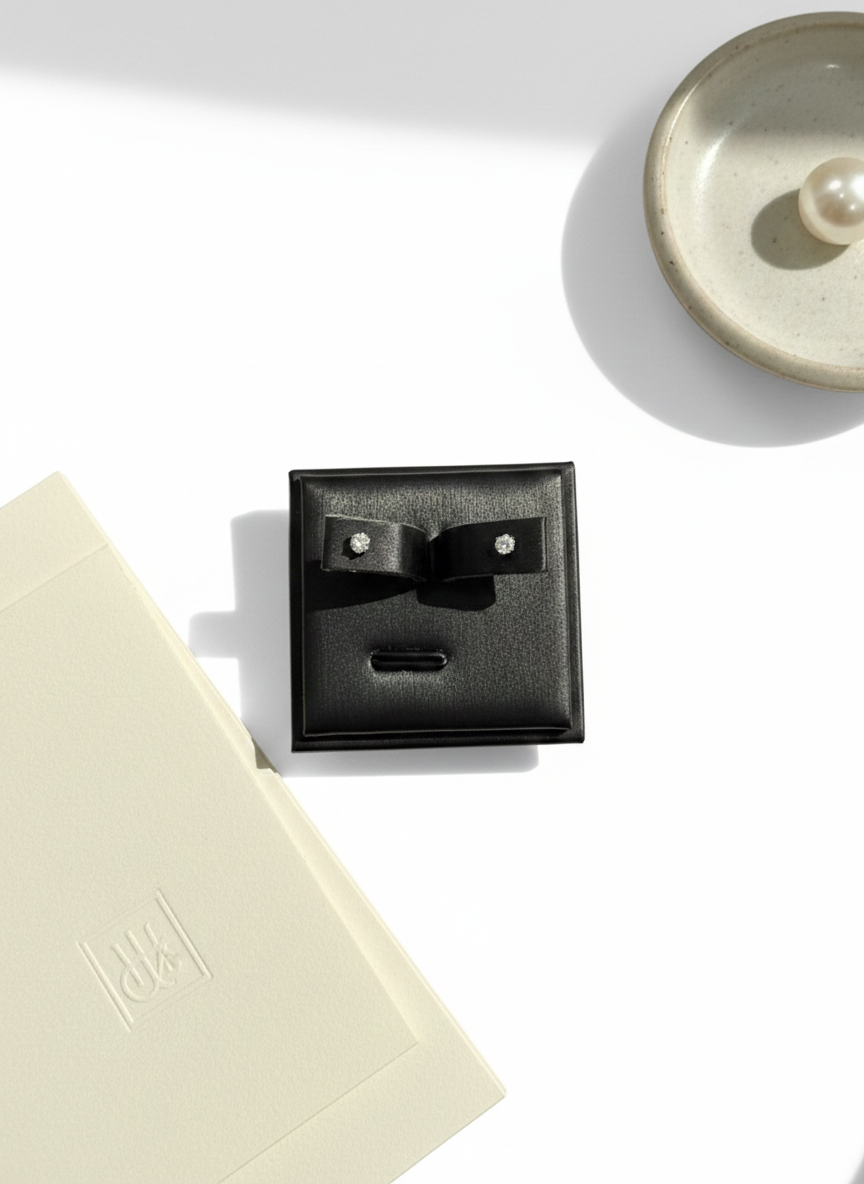 Lia Lab Grown Diamond Minimalist Studs 0.10 carats