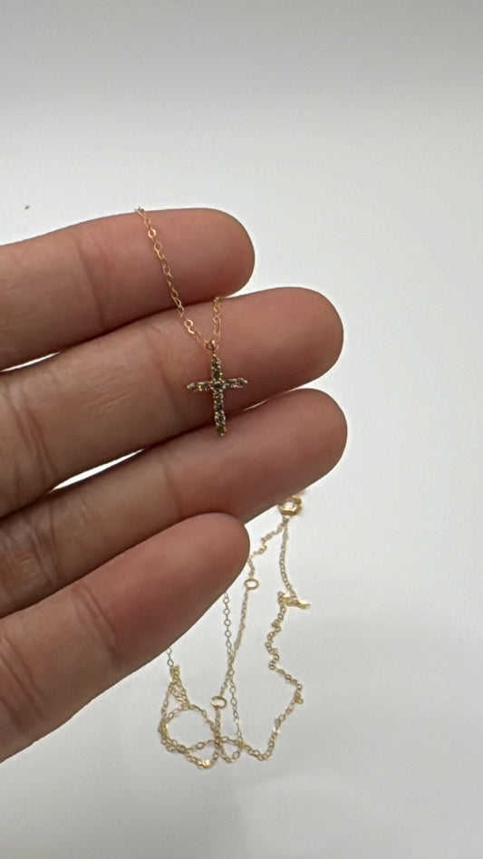 Marie Mininimalist Cross Necklace