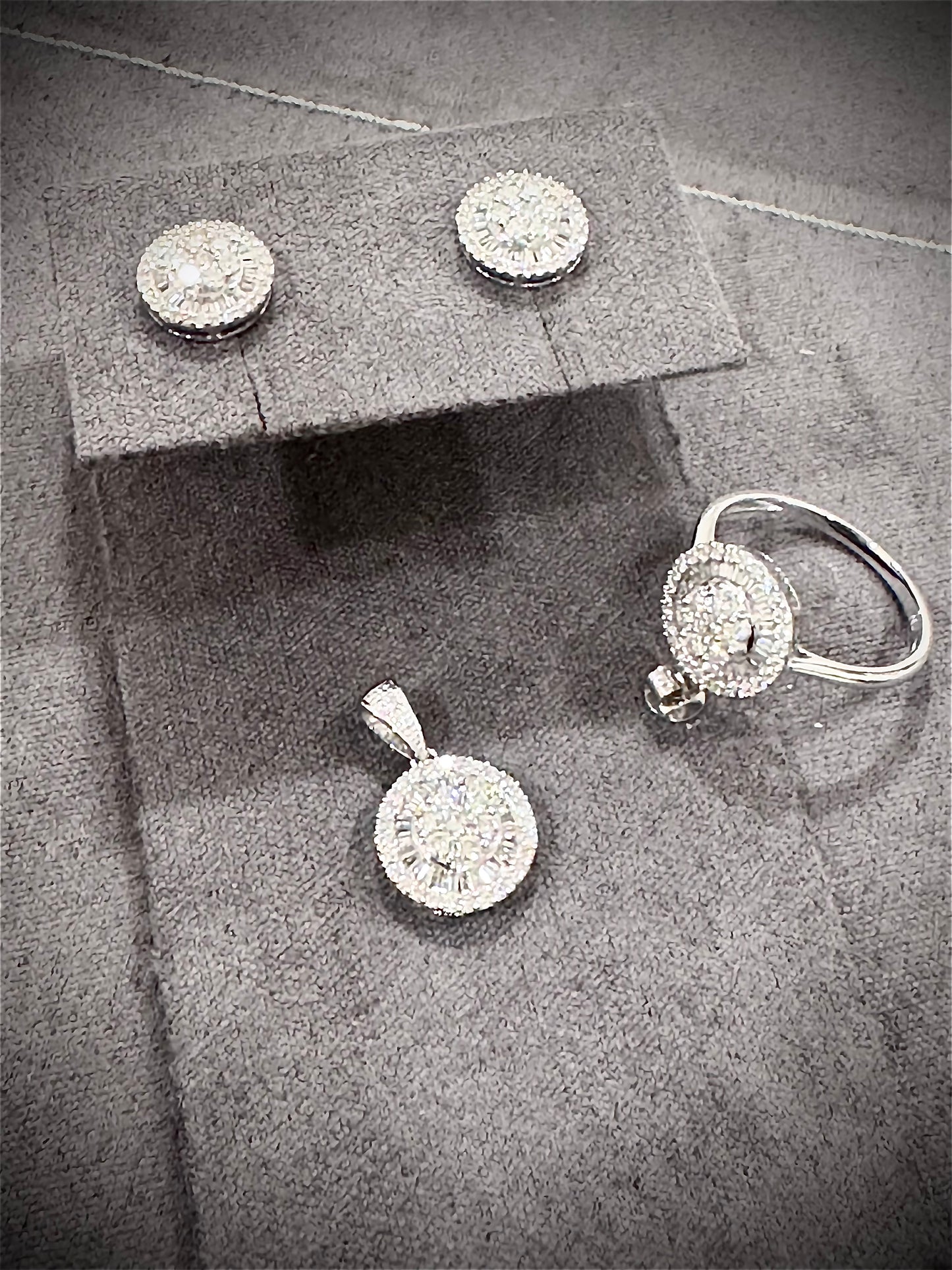 Factory Item: Clarity Round Diamond Set