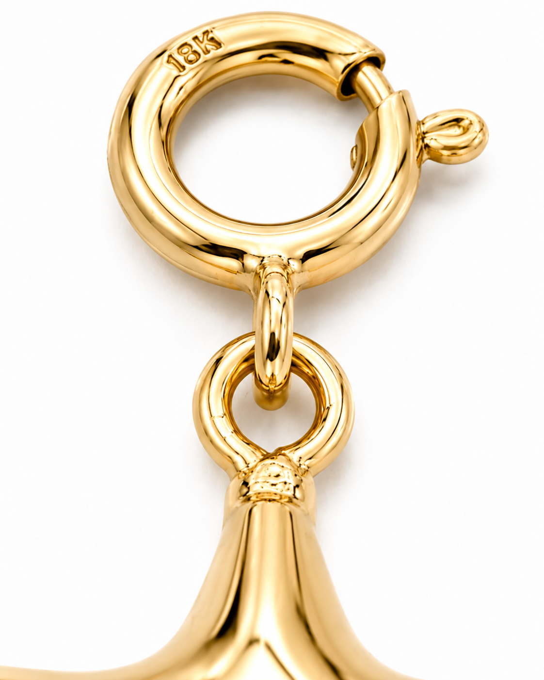 Etoile Gold Star Charm Pendant in Yellow Gold