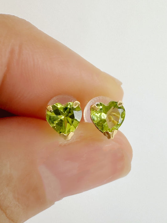 Peridot (Heart Cut) Stud Earrings 5mm