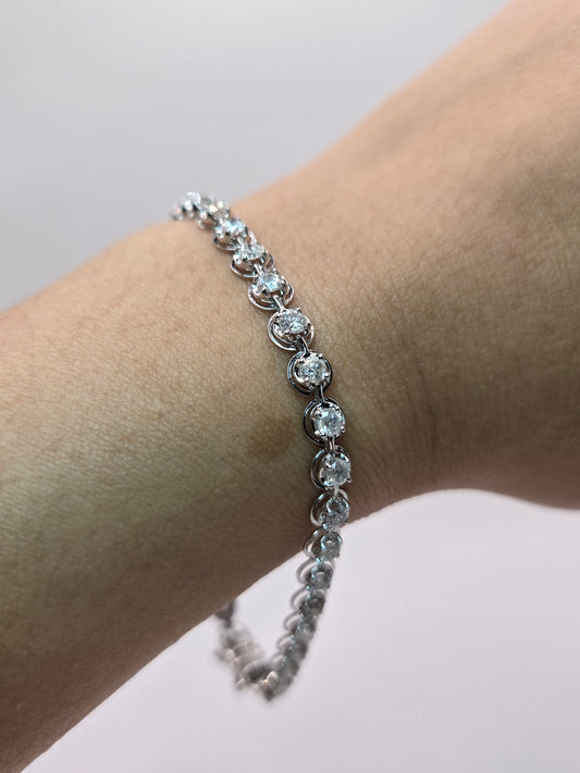 Danara 10-carat face (3-carat) Tennis Bracelet