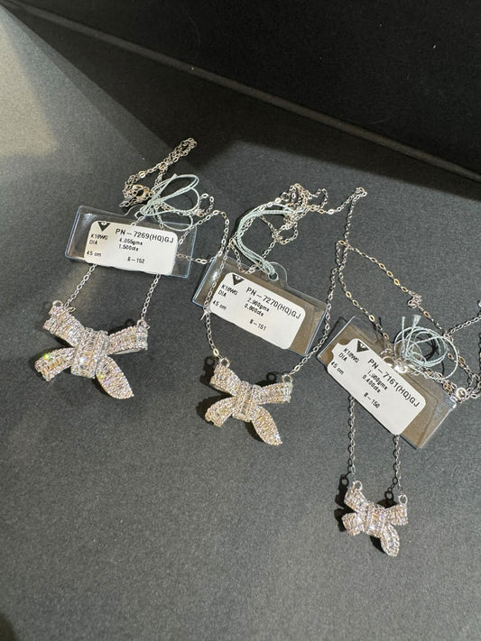 Factory Item: Ribbon Pendant with Chain in White Gold (Small)